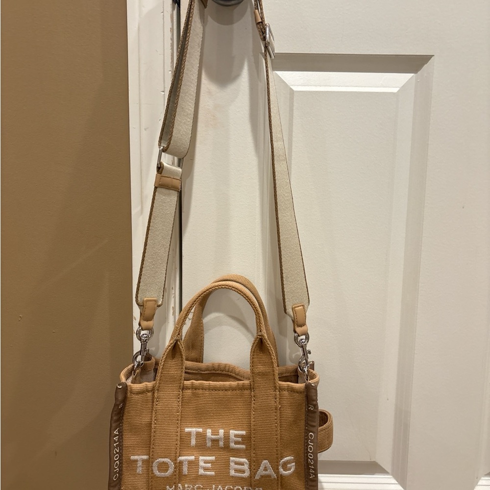 Marc Jacobs Tan Canvas Tote Bag - Picture 3 of 8